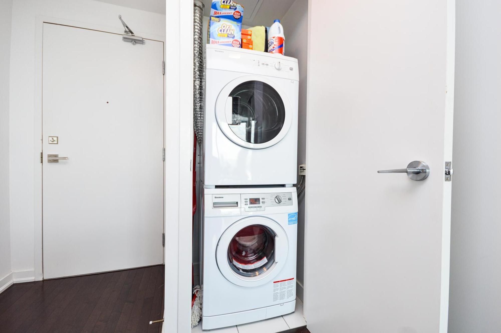 Downtown Toronto Condo Near Cn Tower, Scotiabank Arena, Rogers Centre, Union Station Extérieur photo