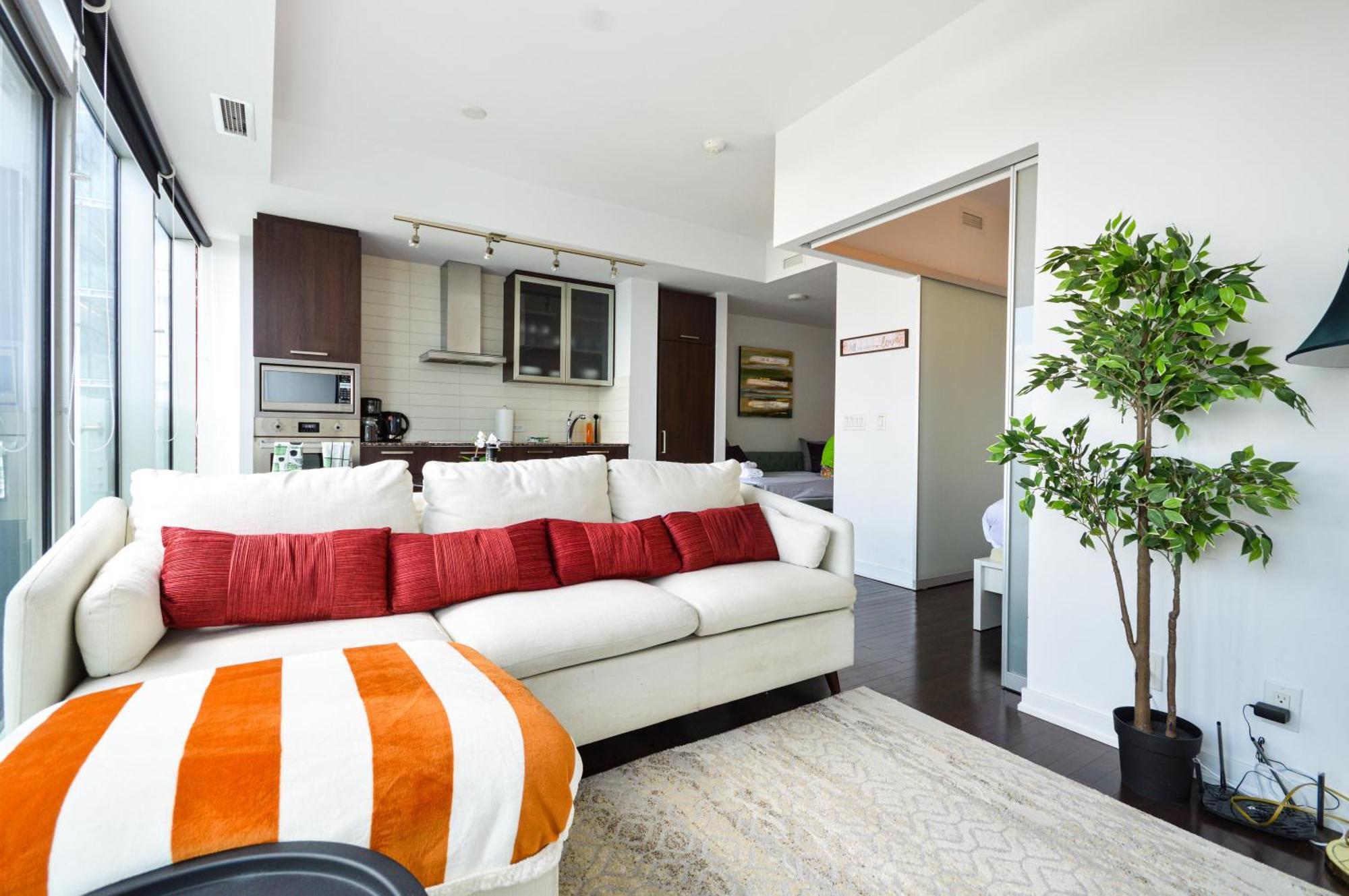 Downtown Toronto Condo Near Cn Tower, Scotiabank Arena, Rogers Centre, Union Station Extérieur photo